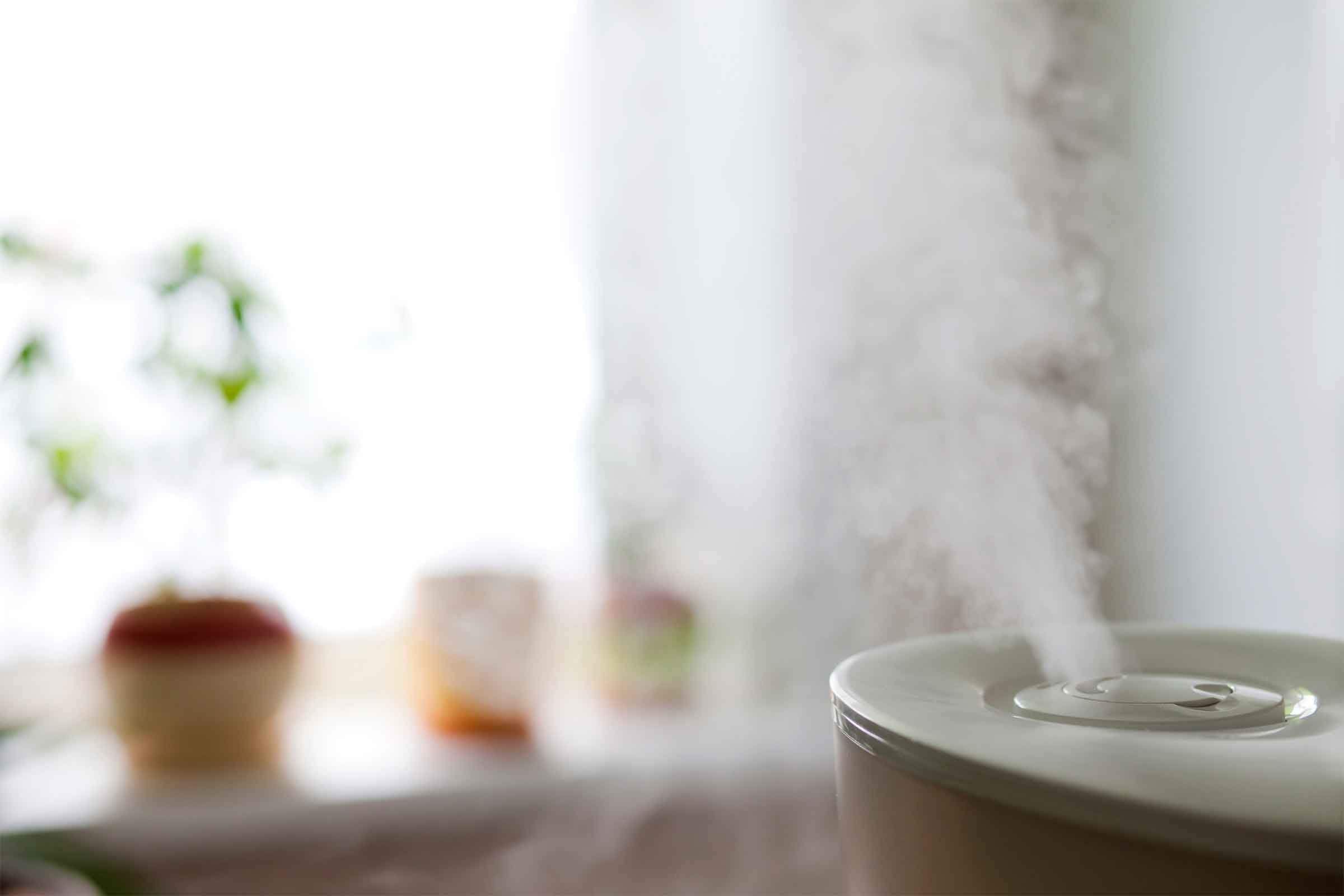 humidifier blowing steam