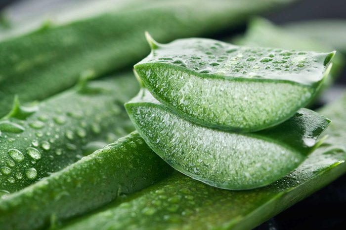 aloe fronds an chunks