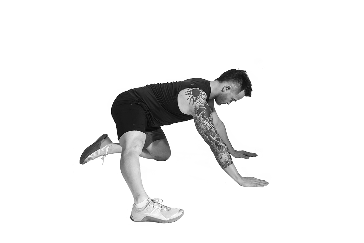 04-warm-up-exercises-half-kneeling