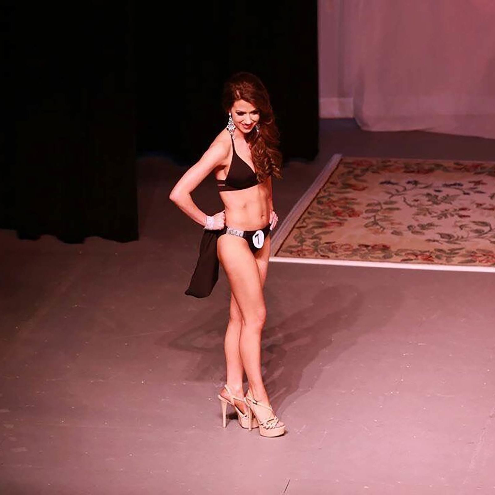 10-These-12-Empowering-Swimsuit-Pics-Prove-There-Is-No-One-Bikini-Body-courtesy-elizabeth-peace