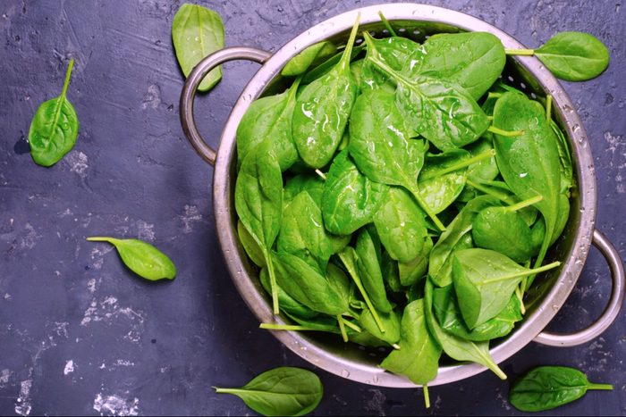08-spinach-Fruits and Vegetables that Taste Best in the Fall_529476658-Djero Adlibeshe