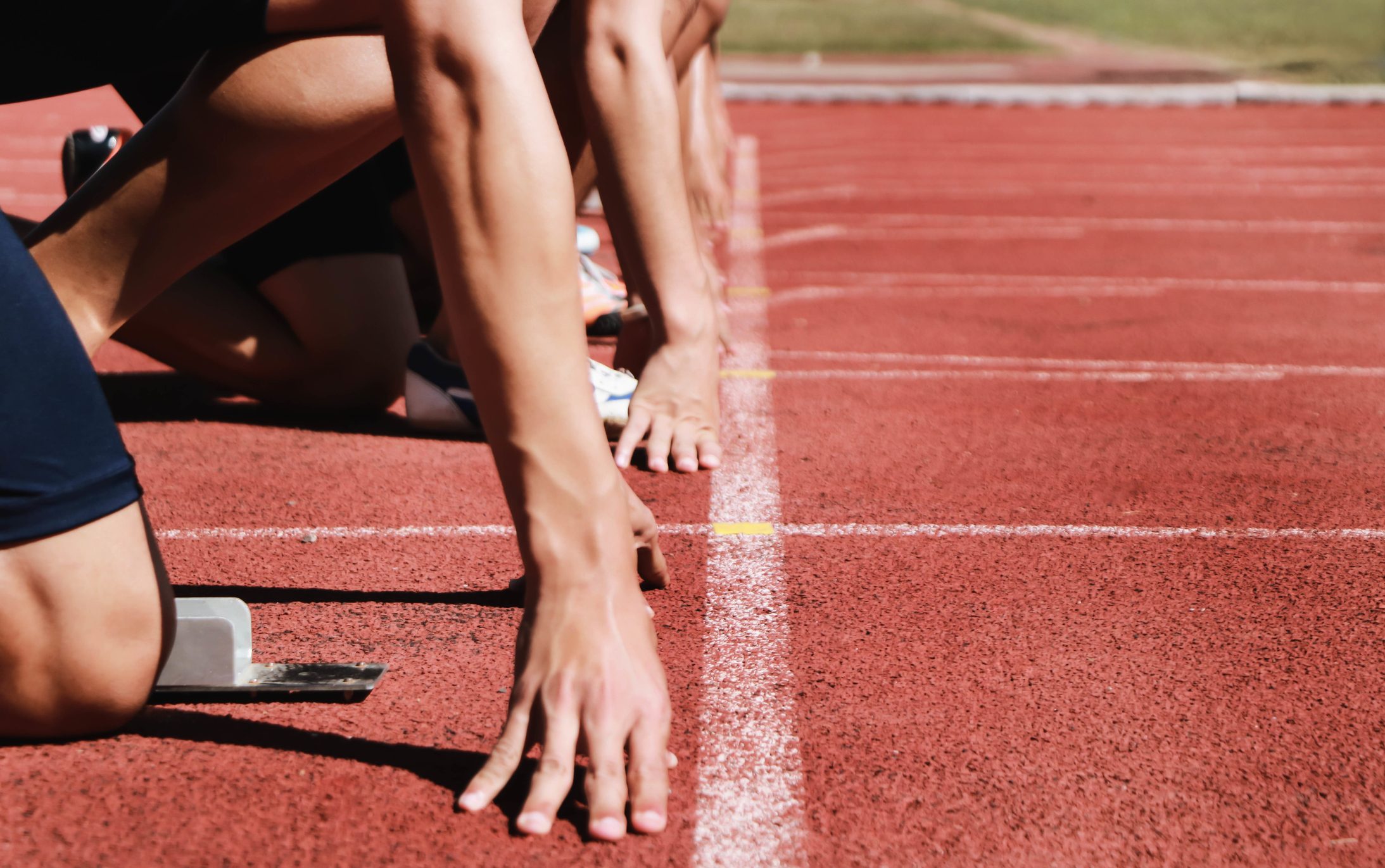 runners getting ready for a race