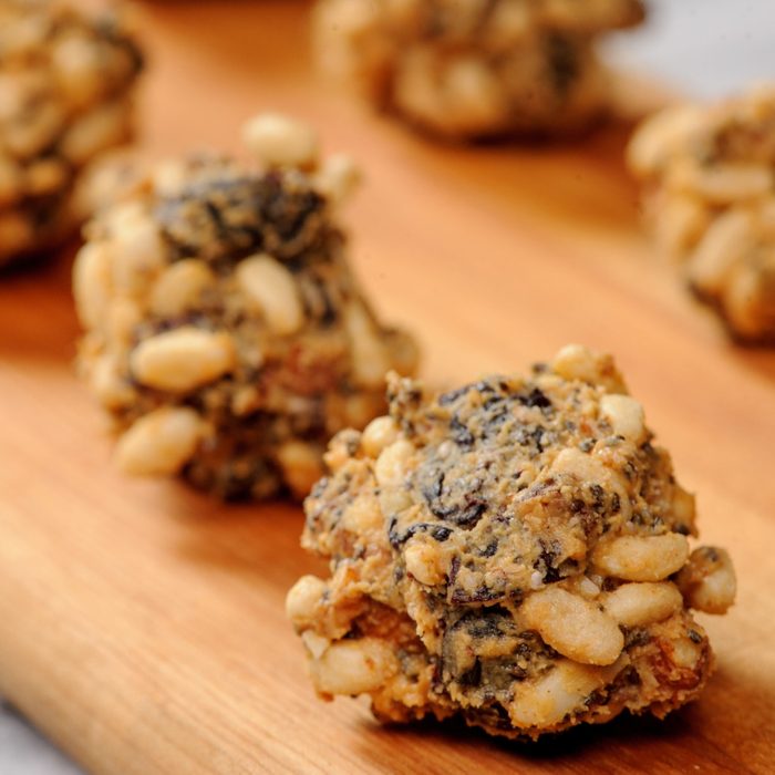 Almond and Date Power Bites