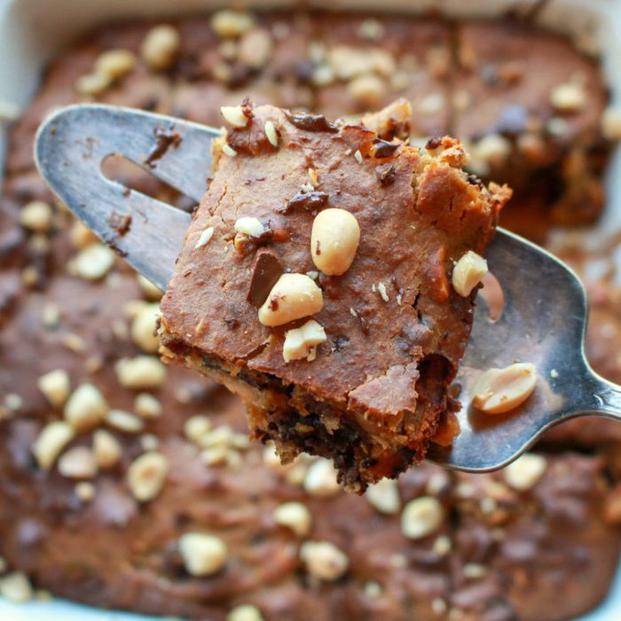 peanut butter chickpea protein bars