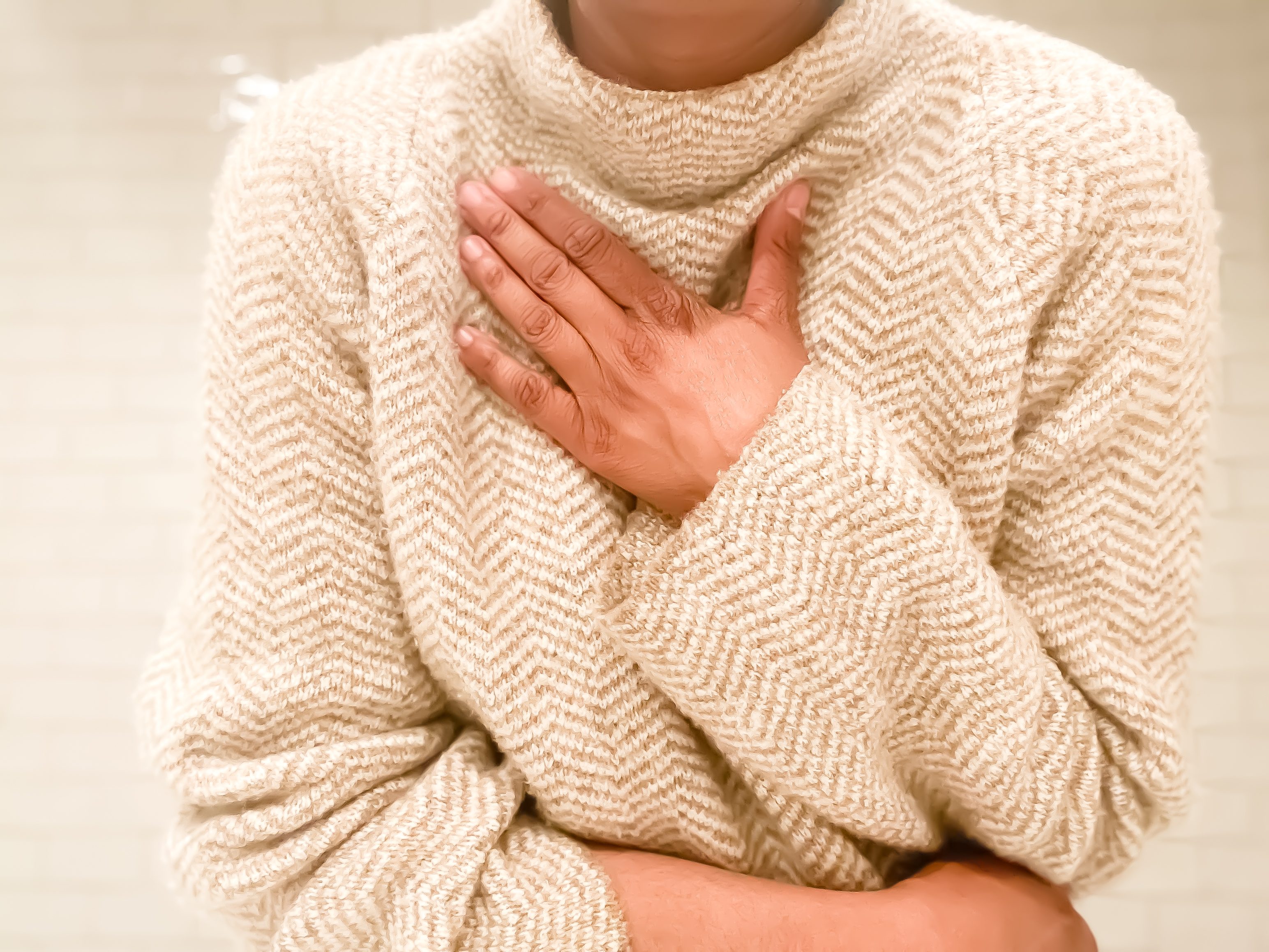 african-american woman experiences shortness of breath
