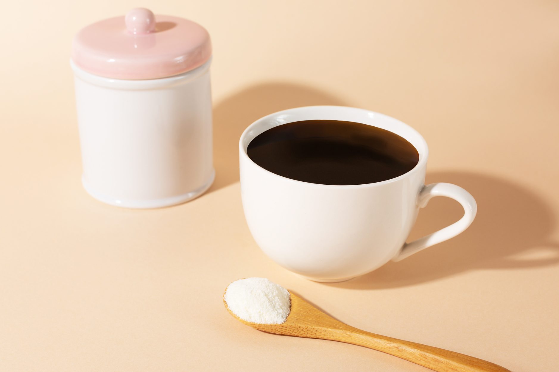 Coffee and collagen powder