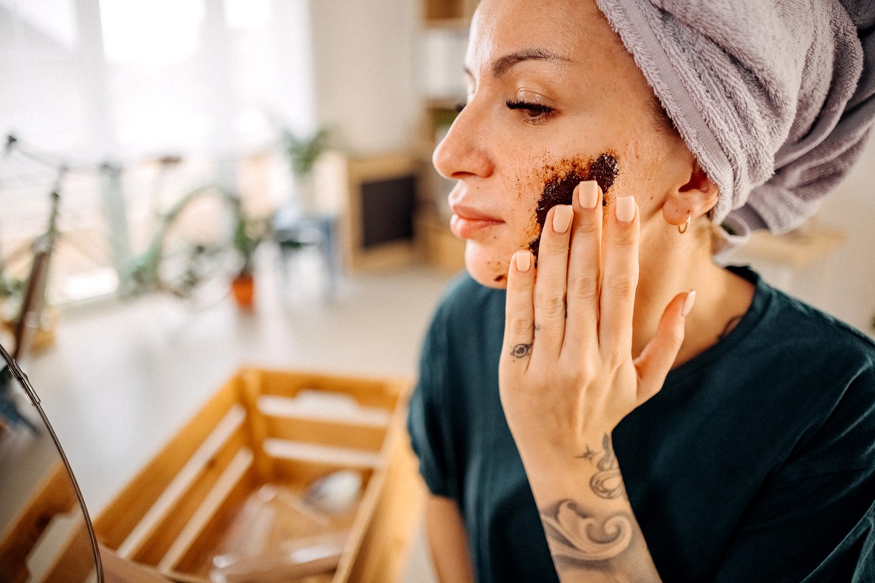 14 Things Dermatologists Never Put On Their Faces 