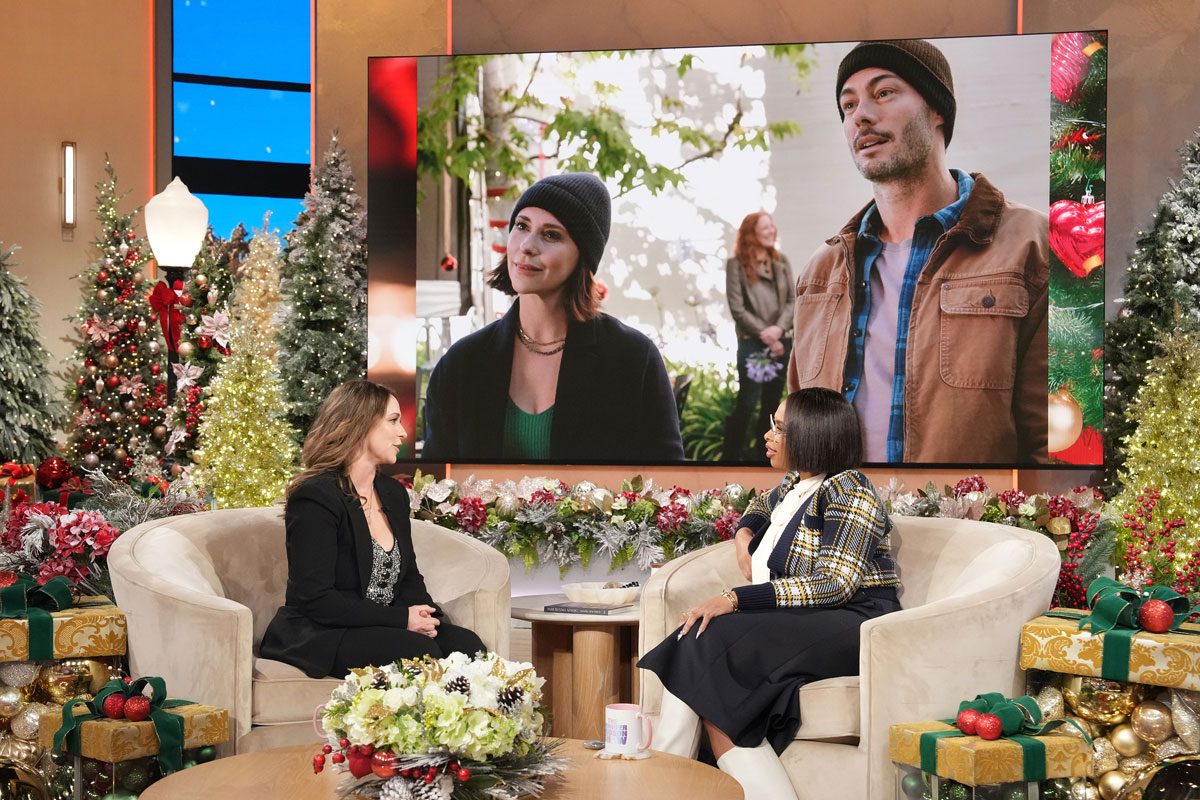 Jennifer Love Hewitt's 2024 appearance on The Jennifer Hudson Show.