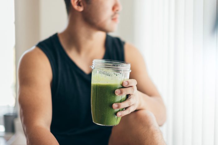 11 Benefits Of Spinach That Will Convince You To Eat More Leafy Greens Gettyimages 1244498922