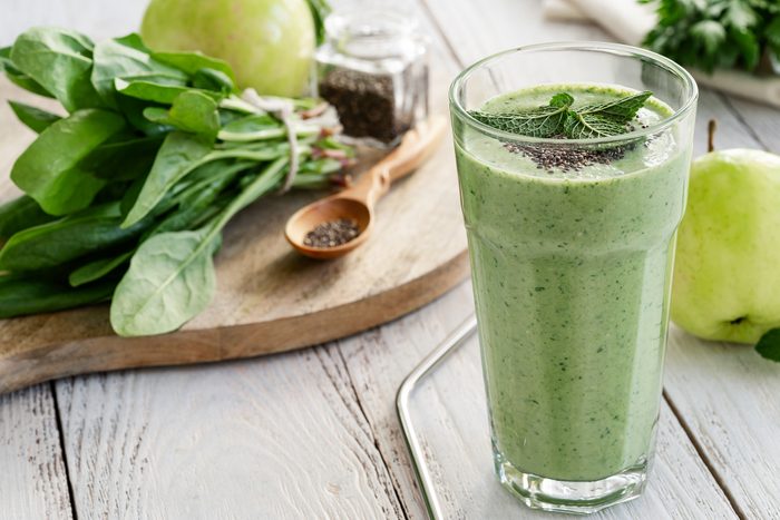 11 Benefits Of Spinach That Will Convince You To Eat More Leafy Greens Gettyimages 2166891195