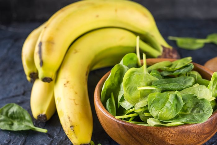 11 Benefits Of Spinach That Will Convince You To Eat More Leafy Greens Gettyimages 666731956